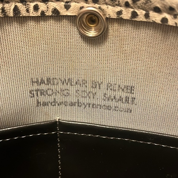 Hard wear by Renee STONG SEXY SMART tote handbag - Picture 4 of 5